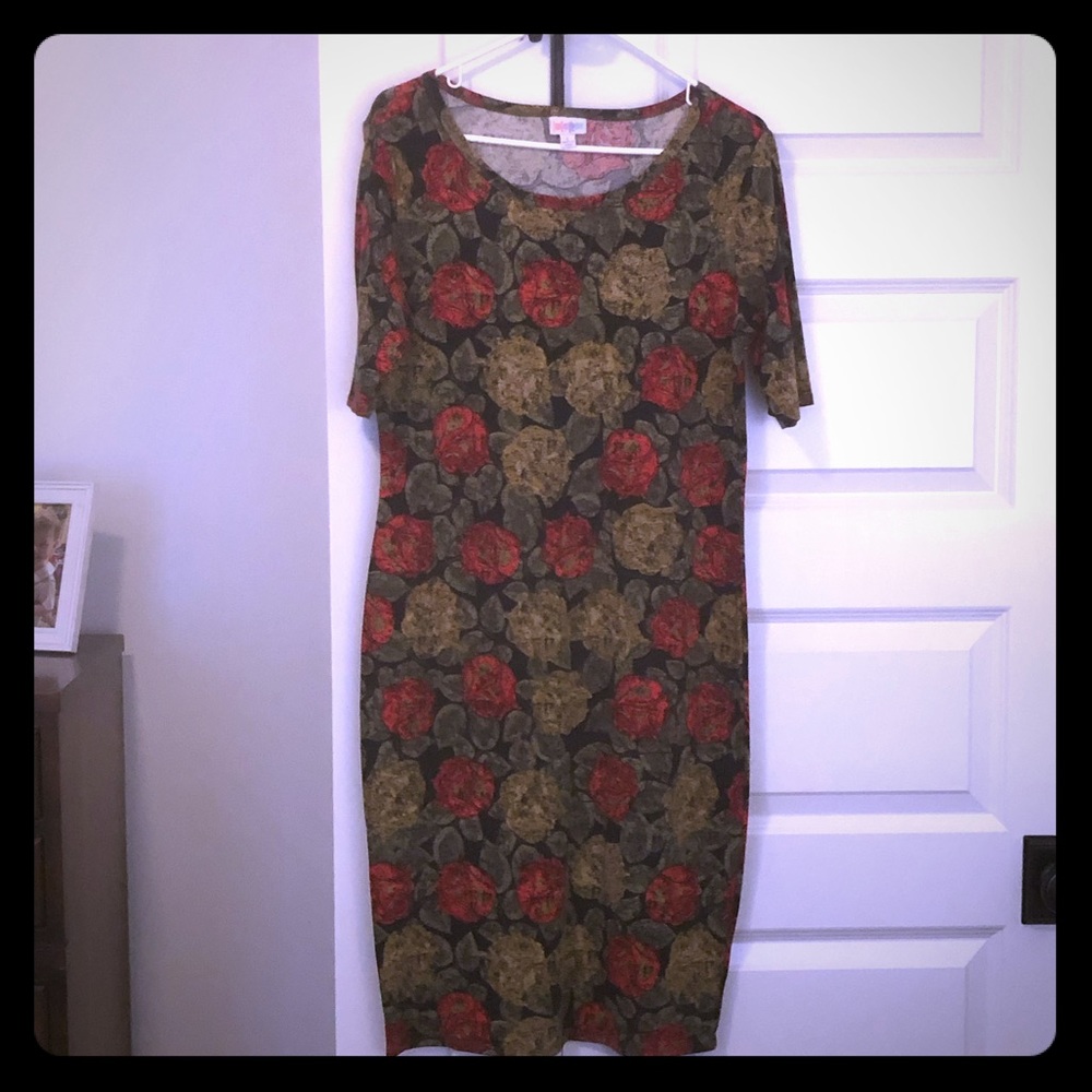 LuLaRoe Julia.